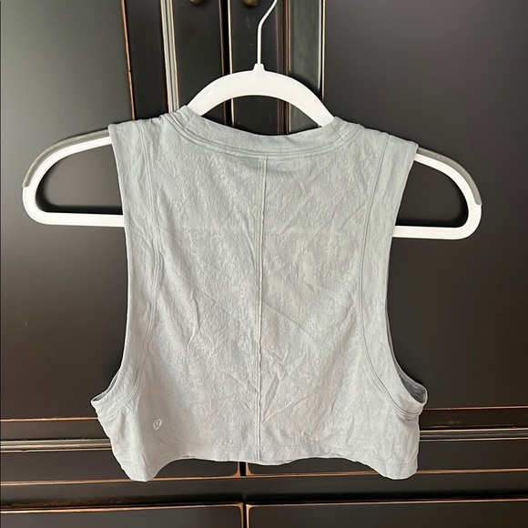 Lululemon Gray Crop Top - Picture 2 of 2